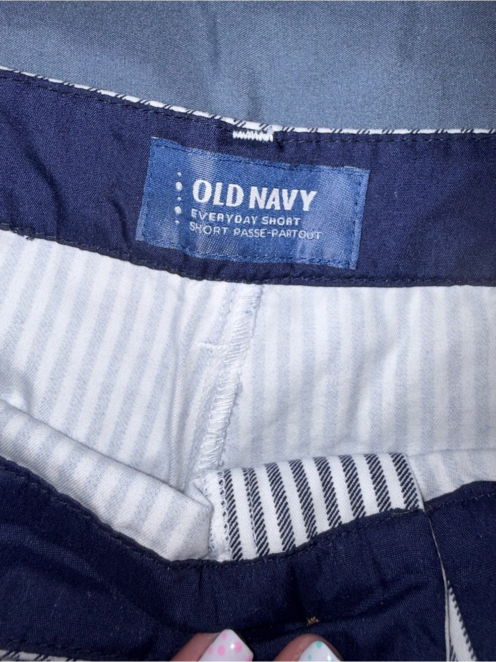 Old Navy Everyday Shorts | Blue & White Striped | Women’s 10 - Picture 6 of 7
